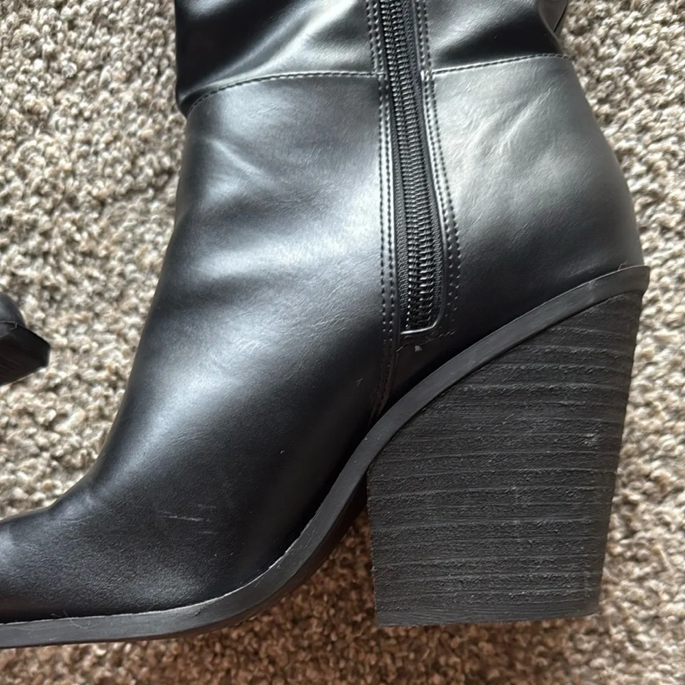 Charles By Charles David Black Heeled Boots - Picture 5 of 8